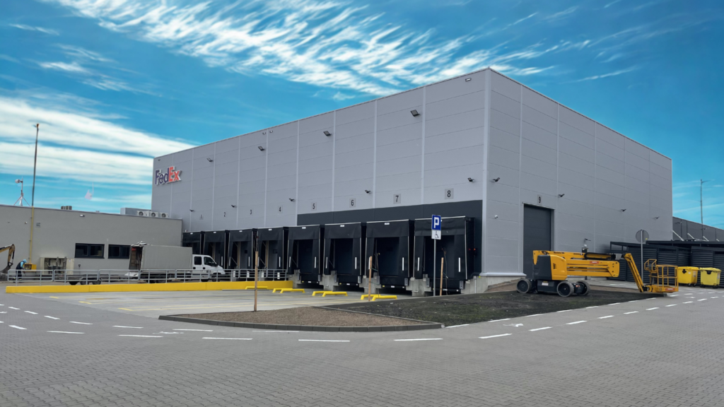Plateforme logistique FedEx à Olsztyn en Pologne, acquise par Epsicap Nano en avril 2026. Premier actif du portefeuille en Pologne